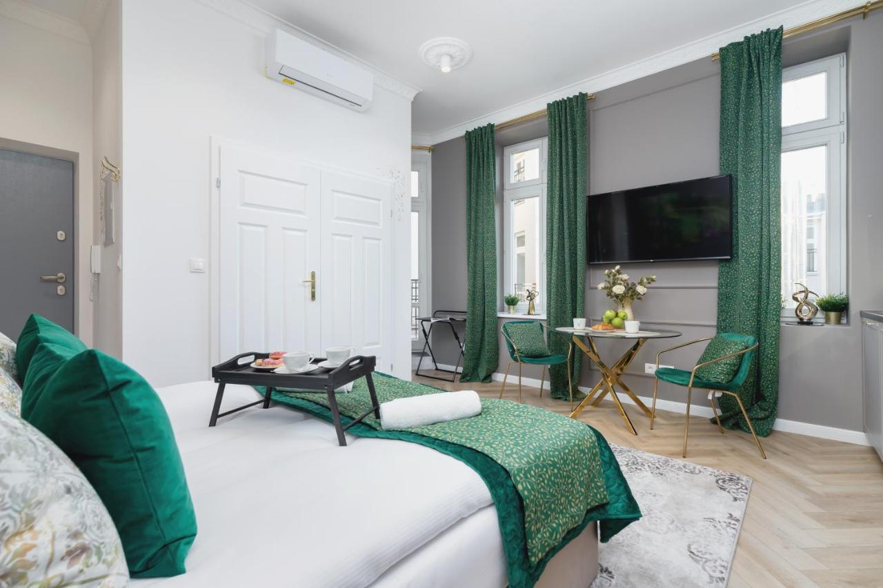 Kazimierz Studio With Jacuzzi By Renters Prestige Cracovie Extérieur photo