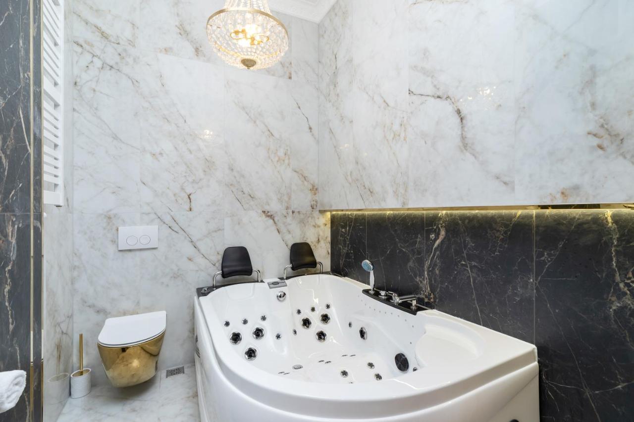 Kazimierz Studio With Jacuzzi By Renters Prestige Cracovie Extérieur photo